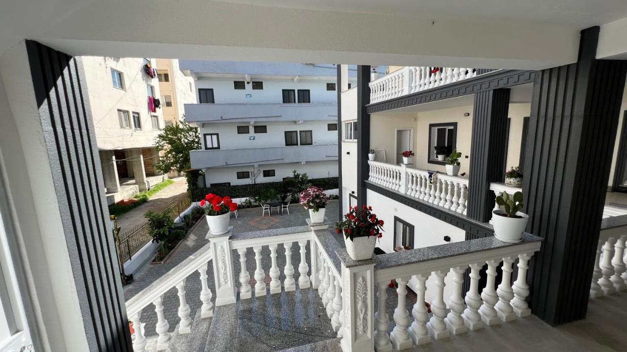 Vila Aaron Durrës Kültér fotó
